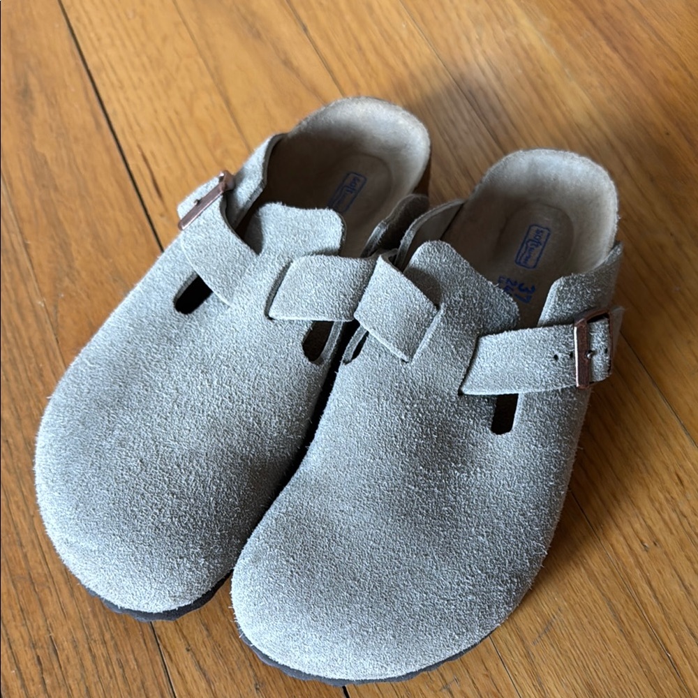 Suede Birkenstocks Boston soft footbed